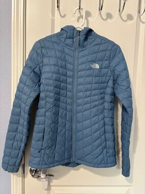 The North Face Thermoball Jacket Hooded Size Medium Womens